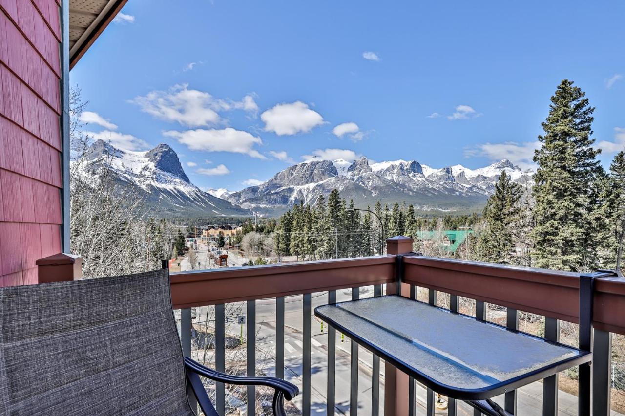 Spectacular Mountain View Corner Unit Pool Hot Tub Park Pass Canmore Exterior photo